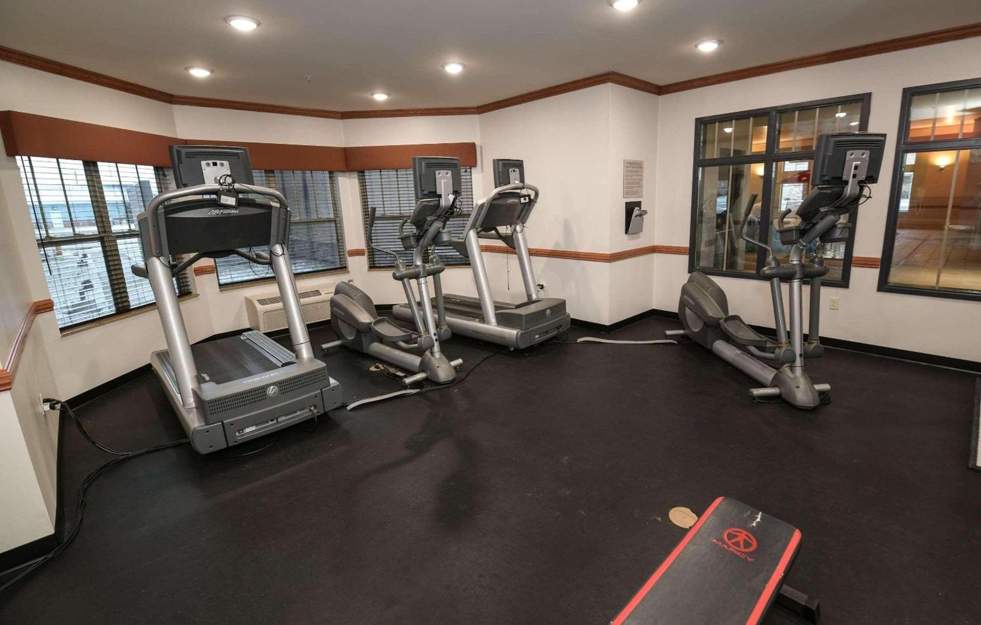 Country Inn & Suites By Radisson, Grand Forks, Nd Esterno foto