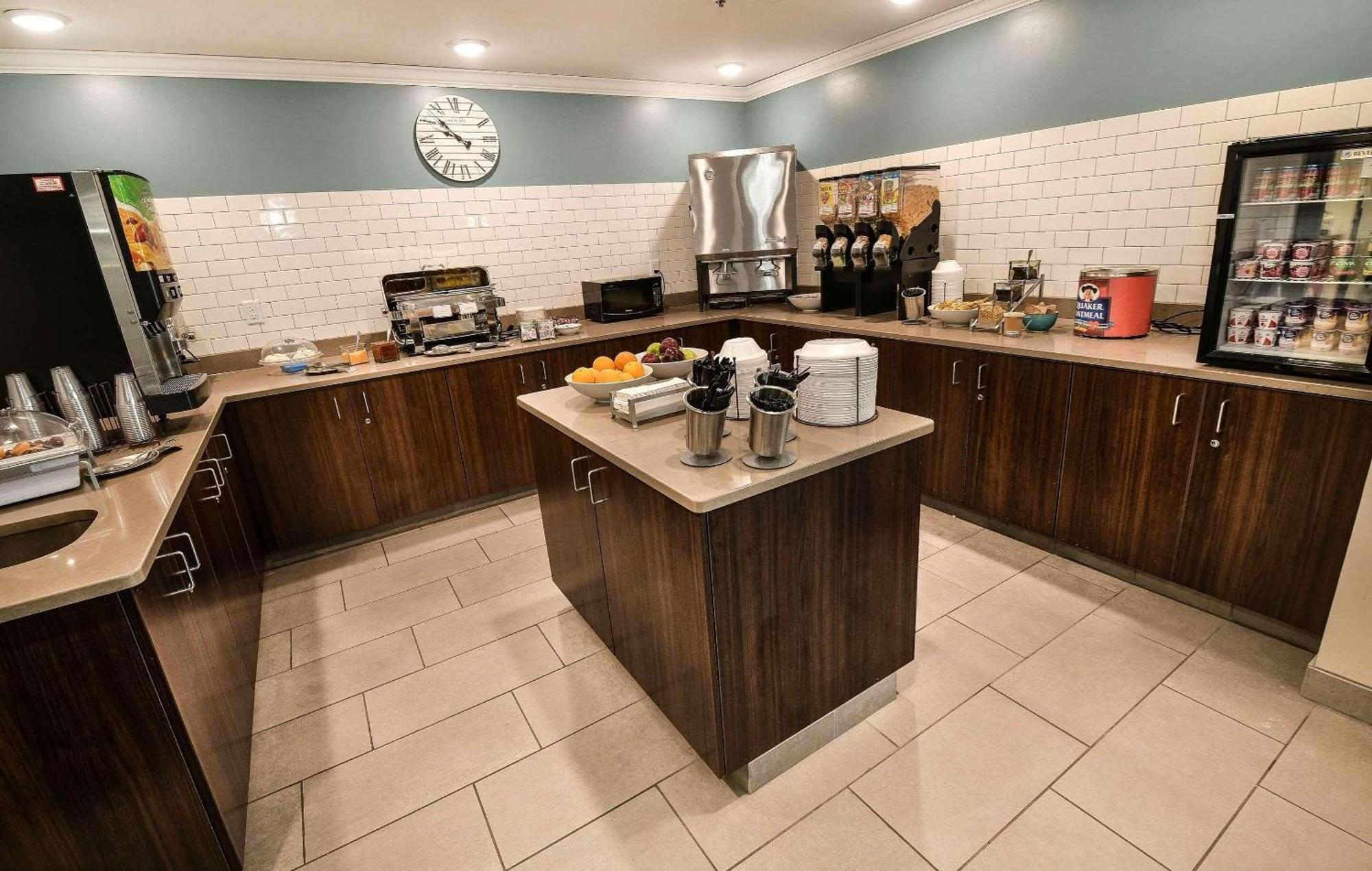 Country Inn & Suites By Radisson, Grand Forks, Nd Esterno foto