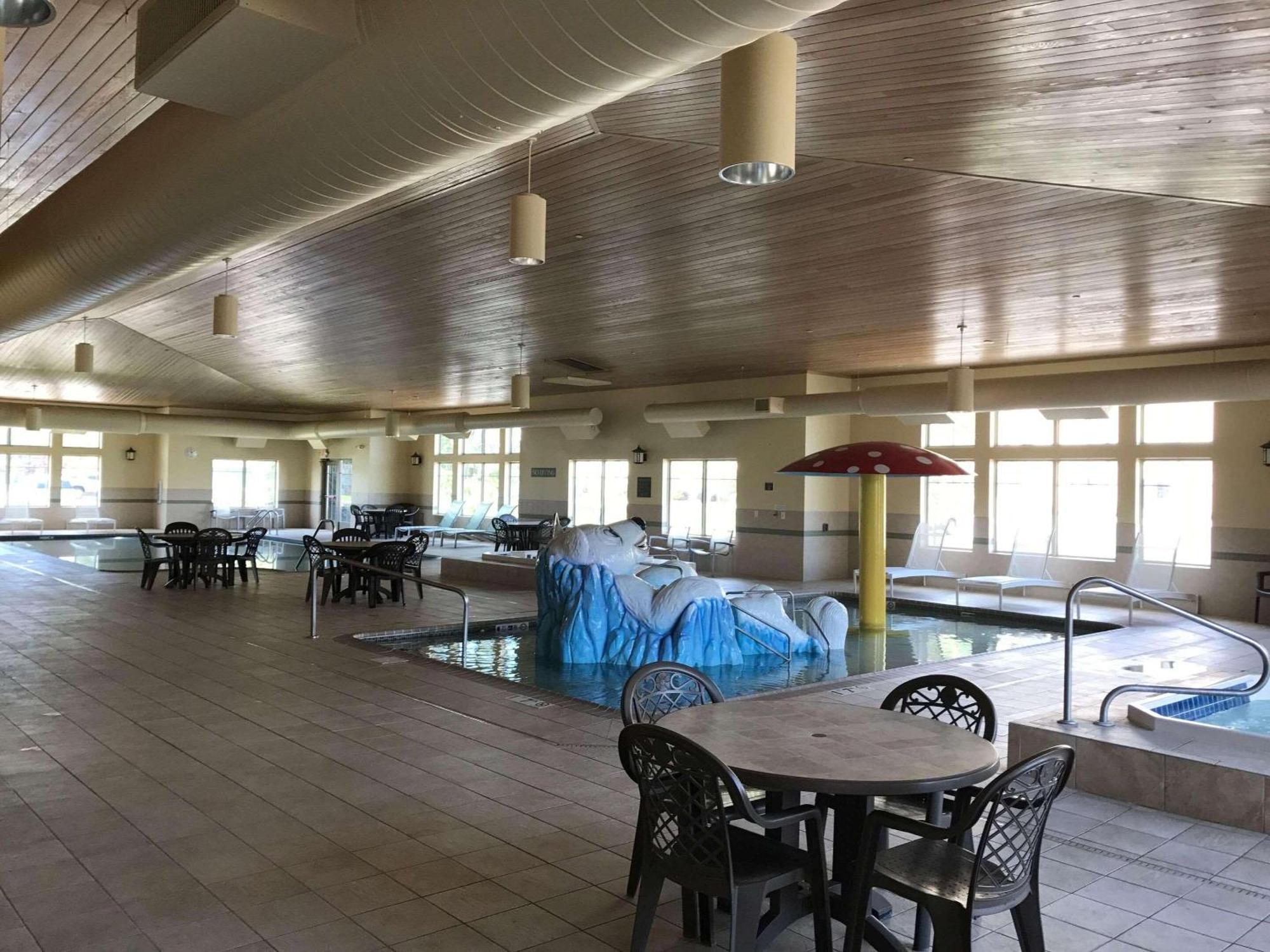 Country Inn & Suites By Radisson, Grand Forks, Nd Esterno foto